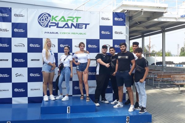 2-motokary-kart-planet-praha-7CA845BEF-FF84-9FBA-D330-E7A15BC6CFB0.jpg
