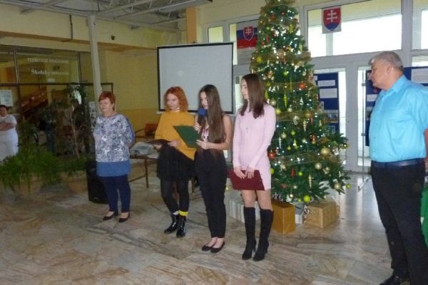 advent-2019-0890638FC6-086E-07C6-C6C2-61381C013AC3.jpg
