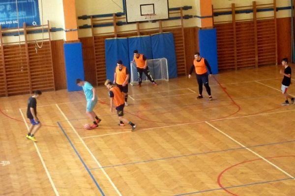 futsal-2019-0116D86CB5-B360-1935-1600-09D9AA3F9025.jpg
