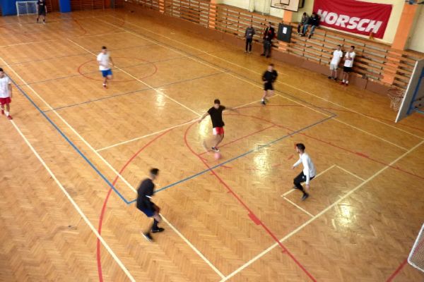 futsal-2019-054098CE83-C136-C086-157D-7AF17E0D173E.jpg