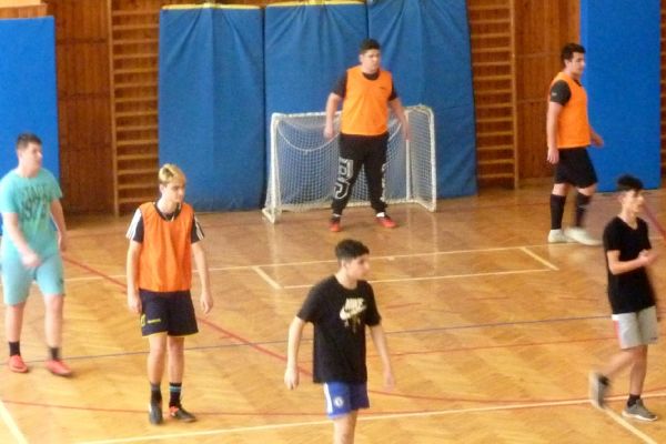 futsal-2019-07336D1C47-F897-4F92-1F5E-2934C4896E9C.jpg