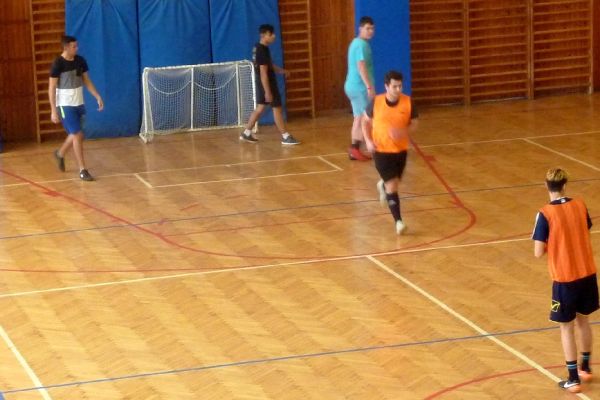 futsal-2019-134661BA6B-E652-4442-D4D3-542C69C40CA6.jpg