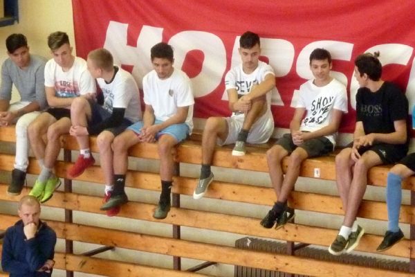 futsal-2019-22B330085A-1222-D8EF-FC39-E357866BBBE6.jpg