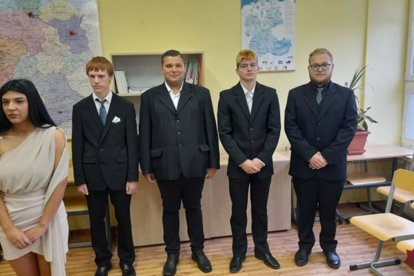 odovzdavenie-stuziek-ii-dn-00439A7B739-9029-30C3-618A-581CB66C0EAC.jpg
