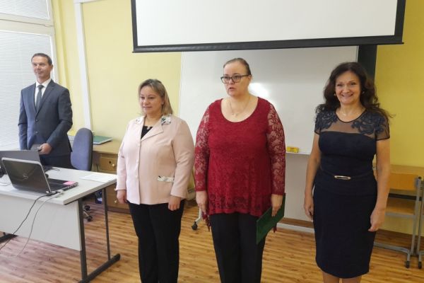 odovzdavenie-stuziek-ii-dn-0059C76B18B-B961-8813-5E25-D1D2182AB405.jpg