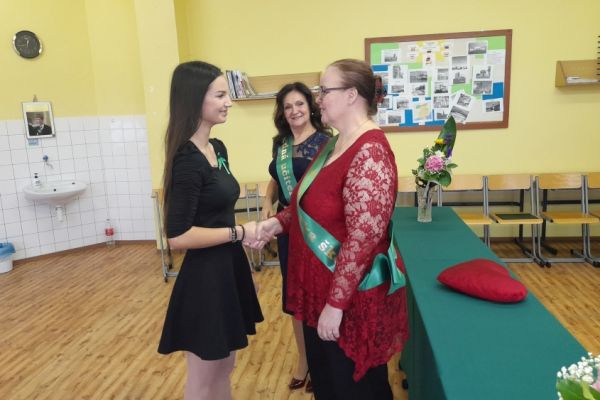 odovzdavenie-stuziek-ii-dn-021DCF78B55-F2C9-145B-CBEF-9E34607FFB78.jpg