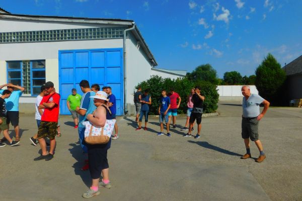 p-00983592C409-3957-2B5E-1984-AB3827CFEBD1.jpg