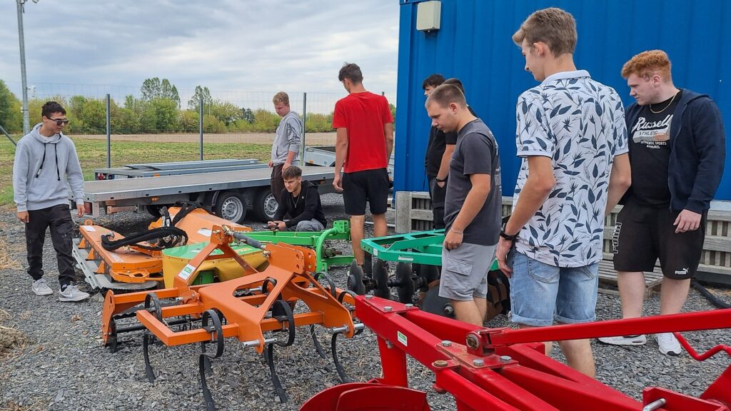 Praktické ukážky traktorov LOVOL 2026 v Holiši pri Lučenci