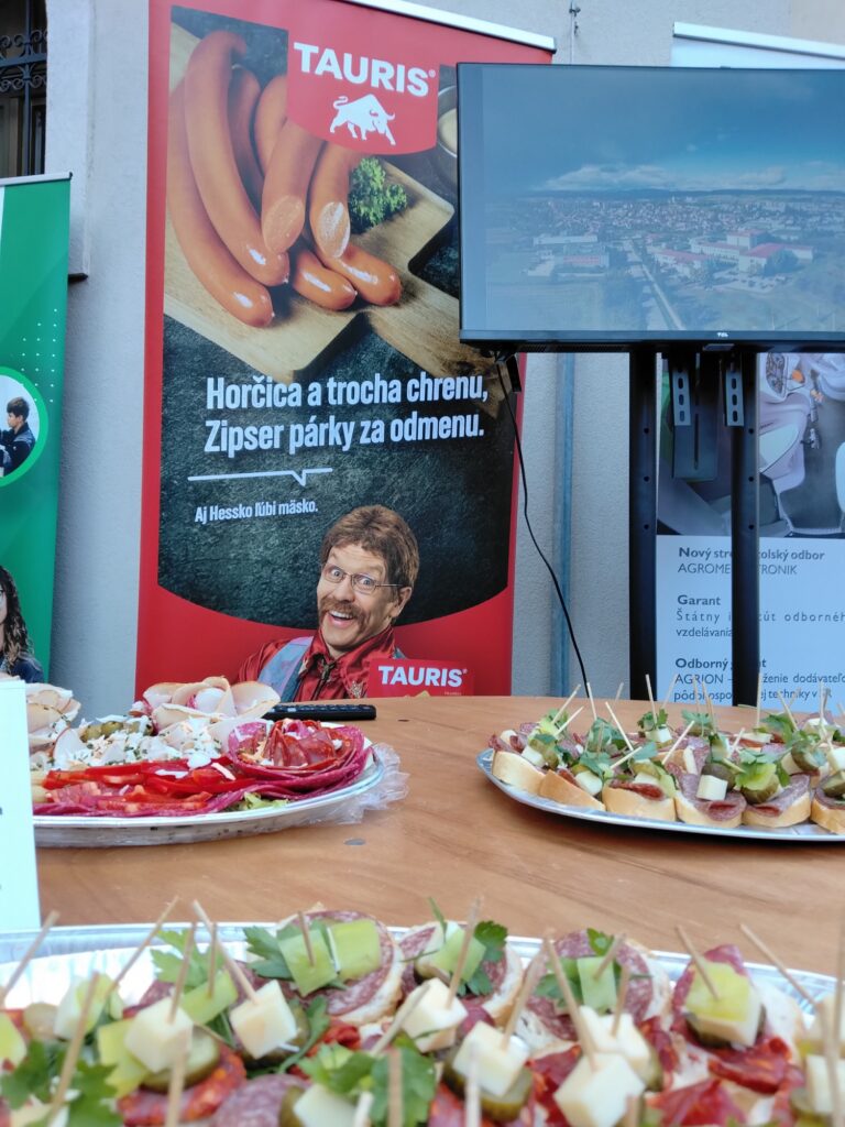 Burza stredných škôl v Lučenci 2026 – SOŠTaAP, fotografia 1